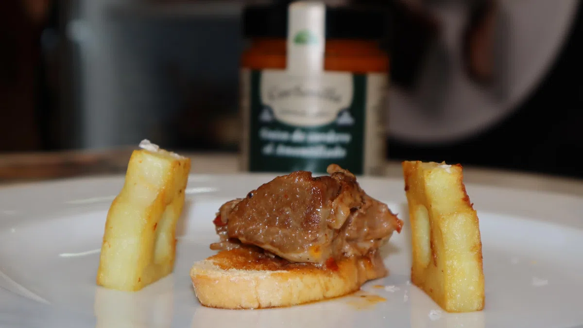 Corsevilla - Guiso Cordero Amontillado - Calidad Gourmet - Delicias de Cordero - Sin Gluten - Sin Lactosa - Listo para calentar y comer - 260g unidad aprox.